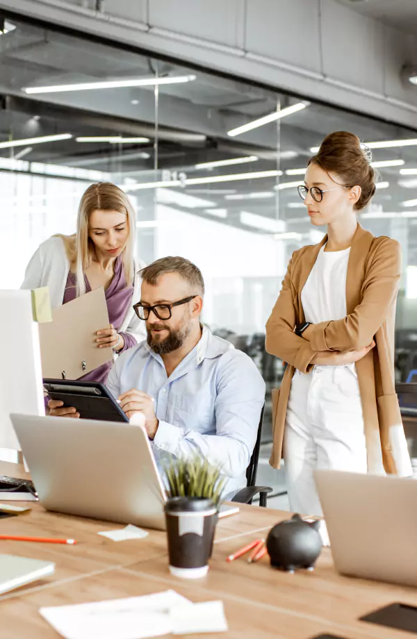 aux-consultants-en-ressources-humaines-65539682bc2fc